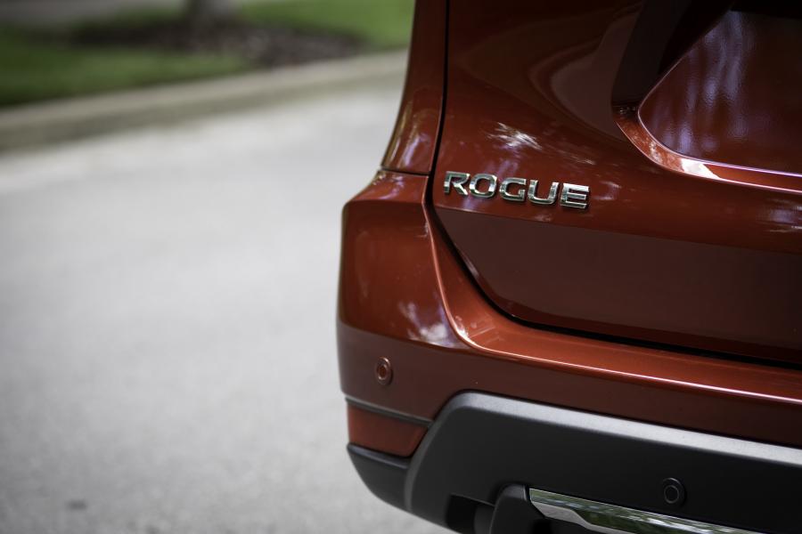 Детали экстерьера Nissan Rogue (T32) 2016 года  (фото 38 из 40)